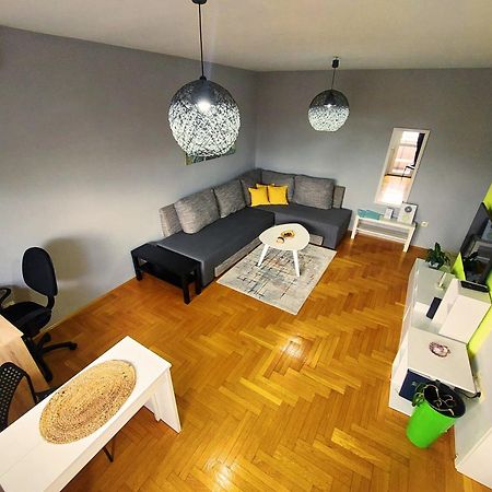 Xo Apartman Σρέμσκα Μιτρόβιτσα Εξωτερικό φωτογραφία