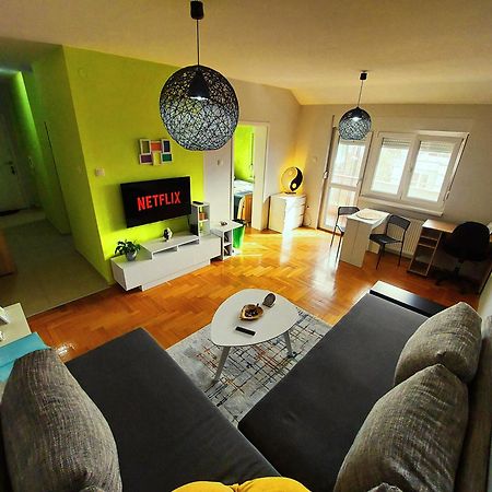 Xo Apartman Σρέμσκα Μιτρόβιτσα Εξωτερικό φωτογραφία